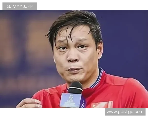 中国足球先生的荣耀与挑战：追寻梦想的足坛传奇之路